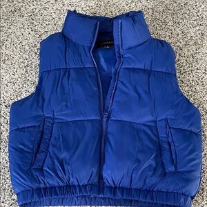 Ambiance Royal Blue women’s cropped puffer vest size medium